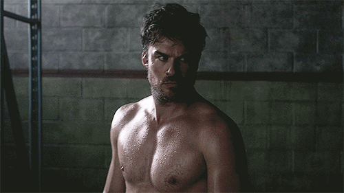 V Wars | Netflix series | gif, Hot et ian somerhalder en 2020