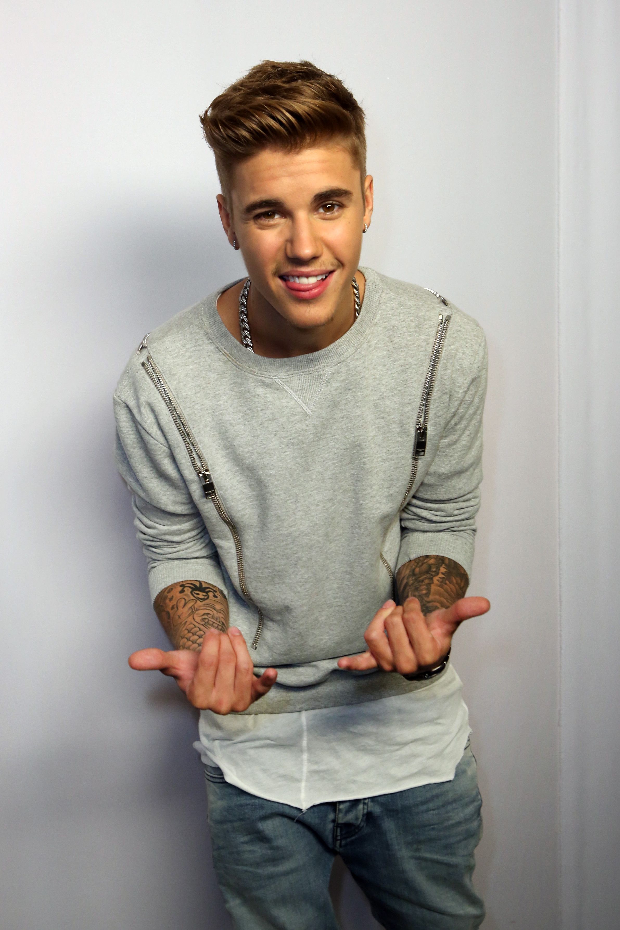 singer-songwriter-justin-bieber-attends-the-2014-young-news-photo-452816022-1543262087.jpg