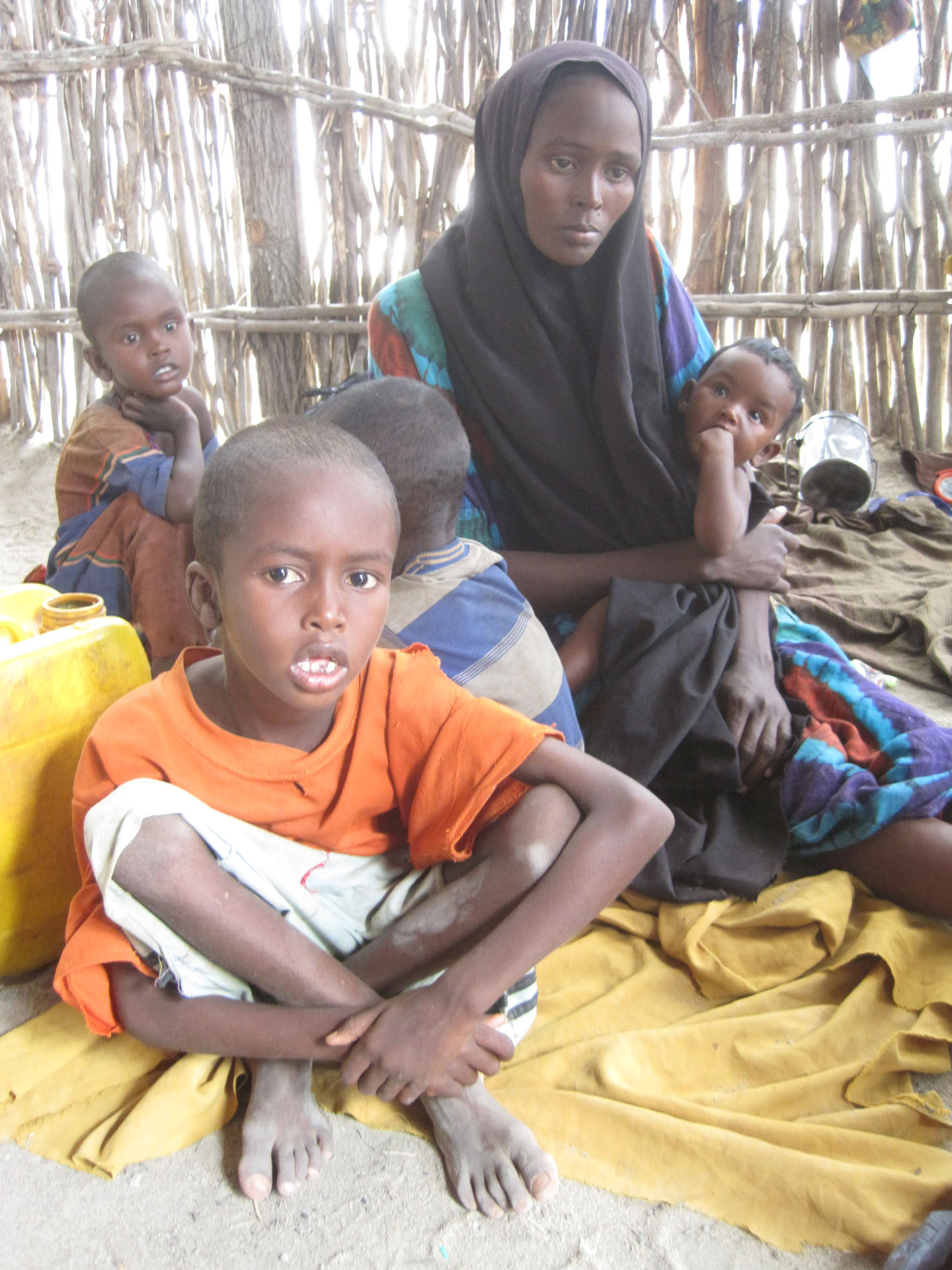 humanitarian-Somalia-famine-family.jpg