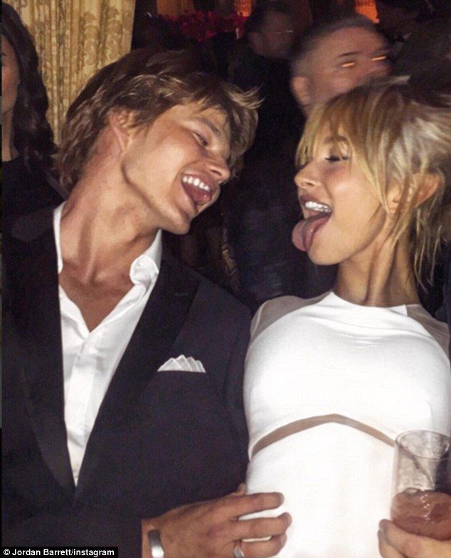Jordan Barrett pictured getting cosy with Hailey Baldwin | Jordan barrett,  Hailey baldwin, Supermodels