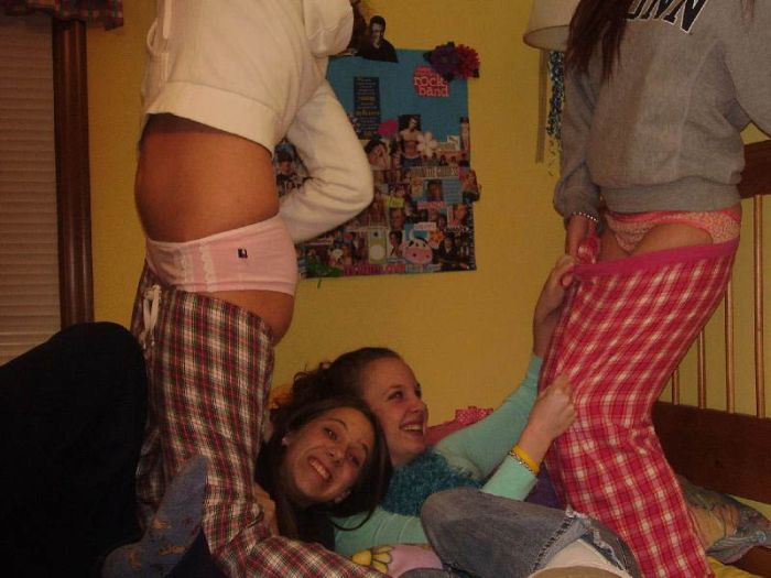 drunk_girls_getting_pantsed_44.jpg