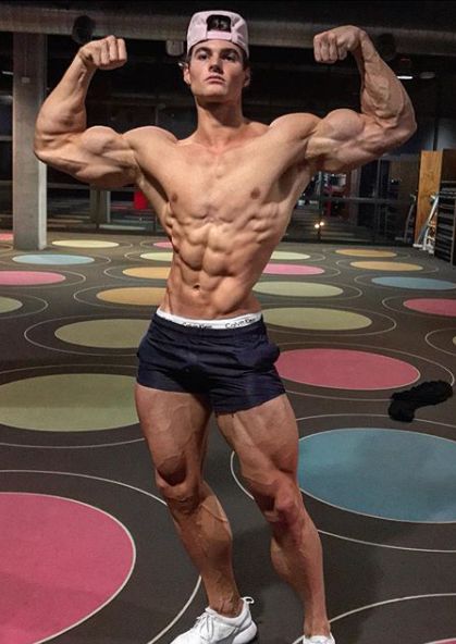 Carlton Loth | Guy pictures, Muscular men, Guys