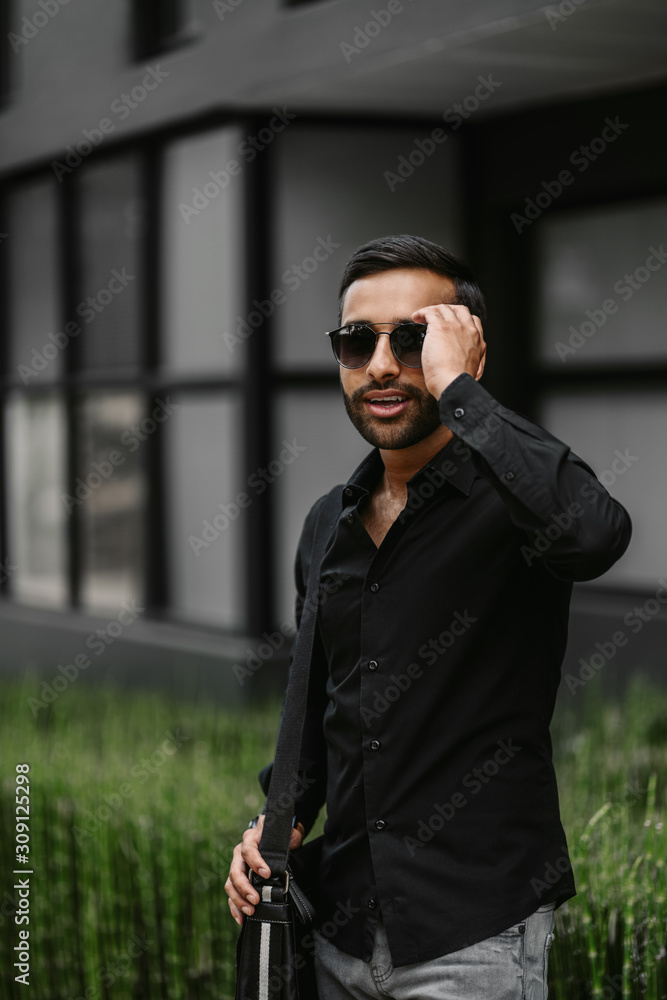 1000_F_309125298_xyGTdnvbuvYoqSja13nnyorhccVQhCOU.jpg