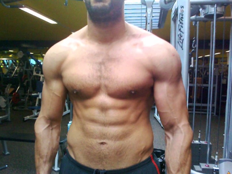 Badr-Hari-ripped-1.jpg