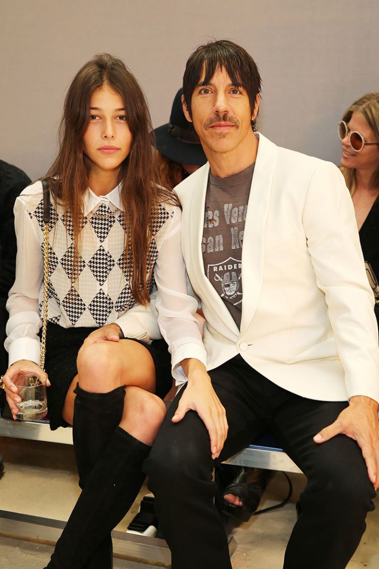 54ab1b7a1ed04_-_elle-anthony-kiedis-helena-vestergaard-v.jpg