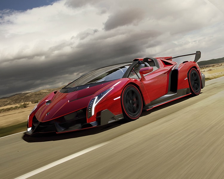 veneno_roadster_over_01_m.jpg