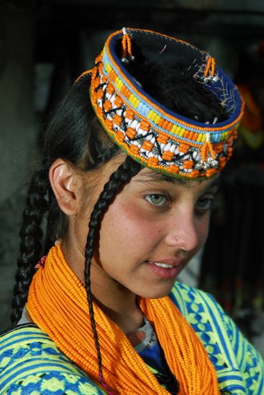 Is there anyother region in the world(excepting europe)that people are  light eyed? | Kalash people, Beauty around the world, People