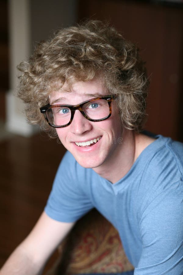 young-man-goofy-glasses-19645477.jpg