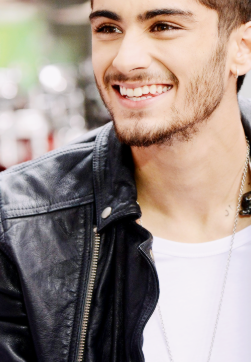 That-Smile-3-zayn-malik-37266692-500-719.png