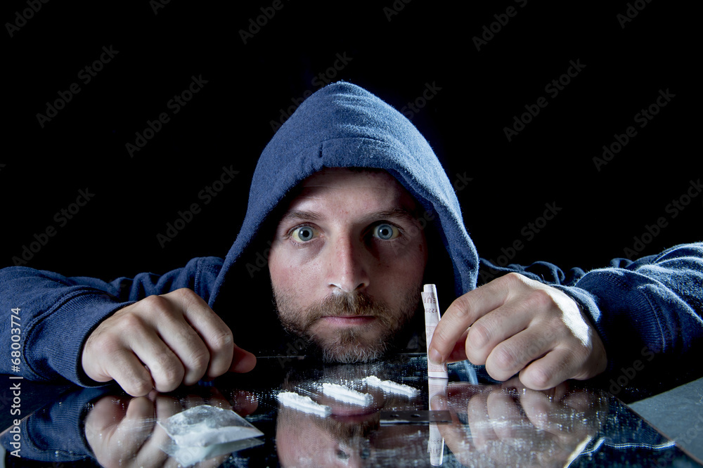 1000_F_68003774_feMiZLB38GWSdGvqJ8xkRA68D2IL4S5Z.jpg