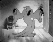 mickey-mouse-the-haunted-house.gif