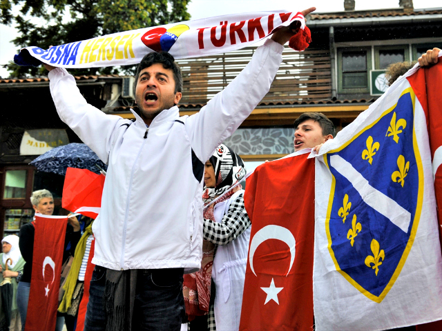 Bosnia's Muslims Keep Worried Eye on Turkey | Balkan Insight