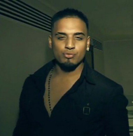 Imran-khan-x-imran-khan-singer-22465254-456-467.jpg