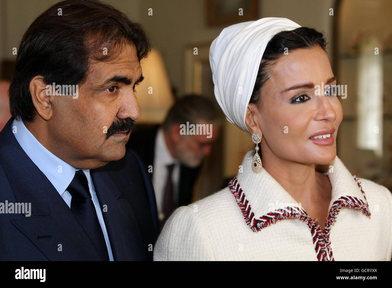 the-emir-of-qatar-sheikh-hamad-bin-khalifa-al-thani-and-his-wife-sheikha-GCRYXX.jpg