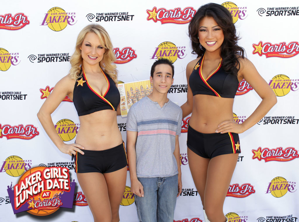 dominic b. on Twitter: no one in line to meet the lakers girls yesterday  so i got right in front 👍🏼… 