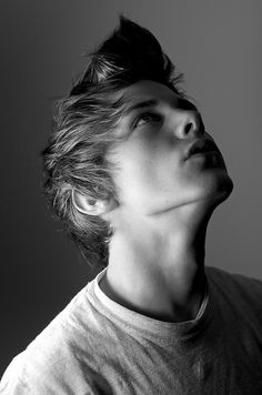 f1b16c0e5be07cb5c6b00e95e3646aa6--pretty-men-pretty-boys.jpg