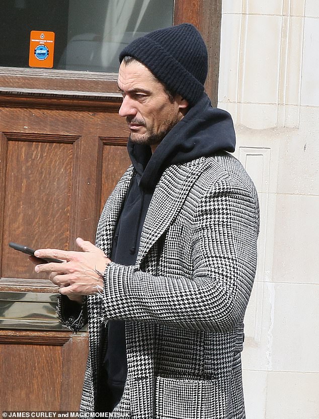 https://i.dailymail.co.uk/1s/2022/04/06/16/56296217-10692691-image-a-81_1649259828762.jpg