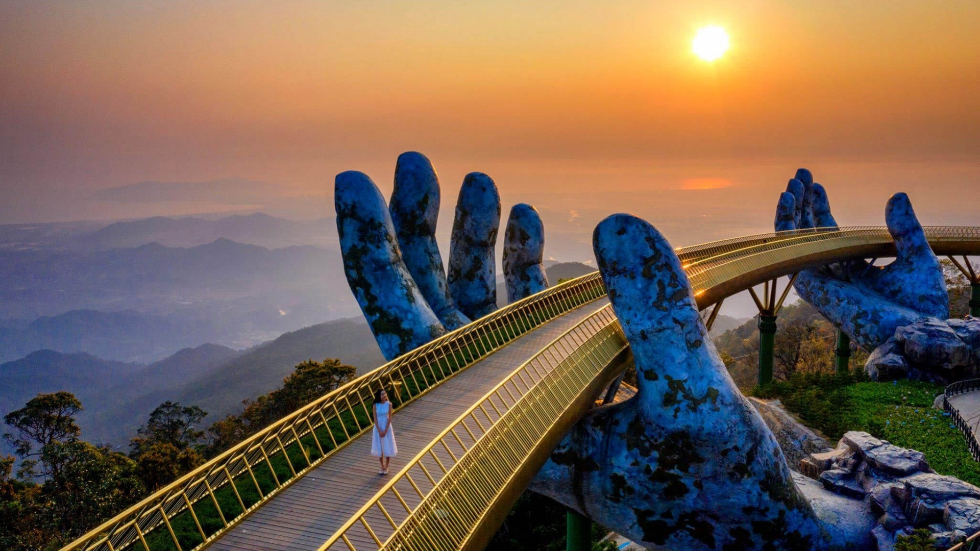 Golden-Bridge-Ba-Na-Hills.jpg