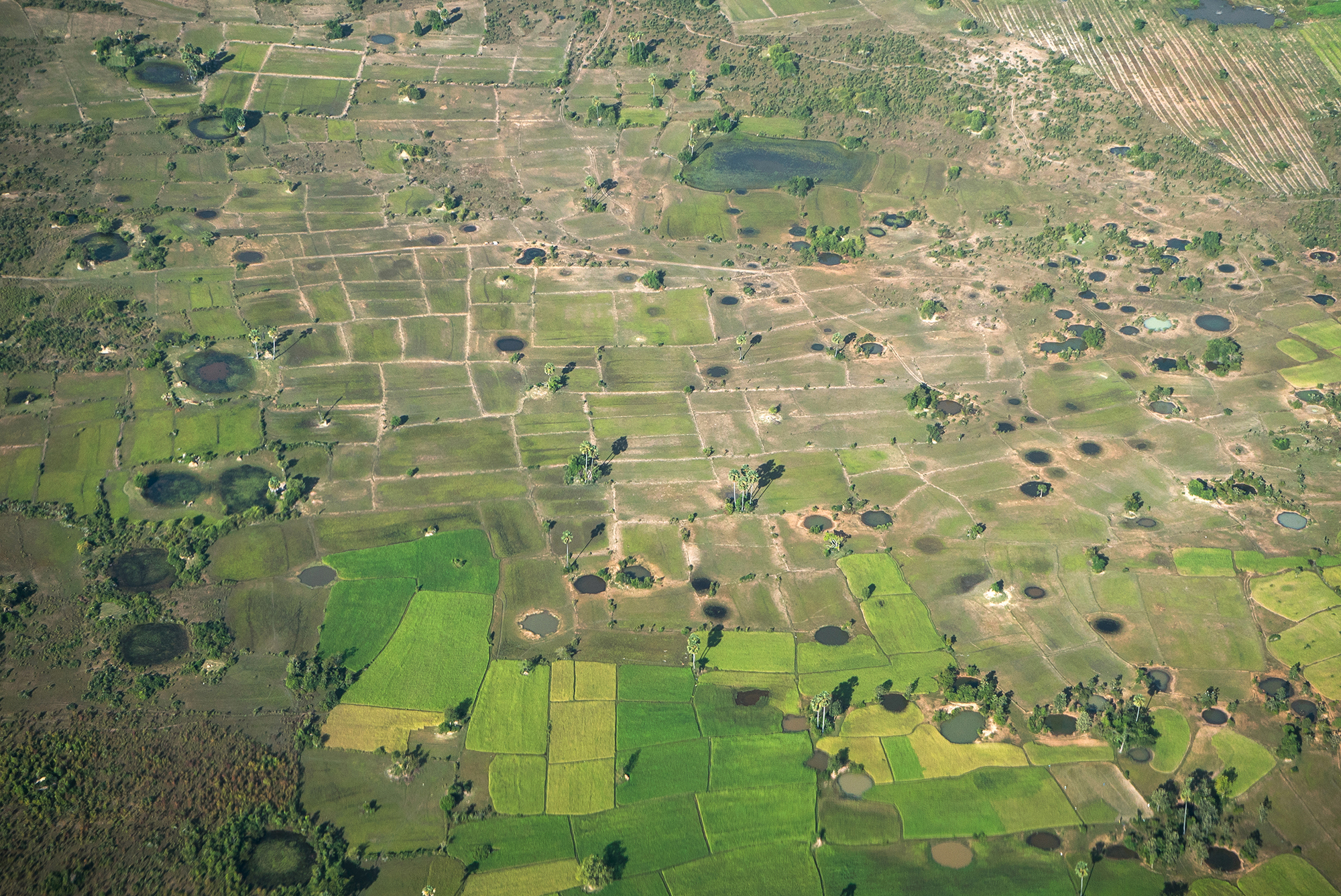 Bomb_craters_in_Cambodia.jpg