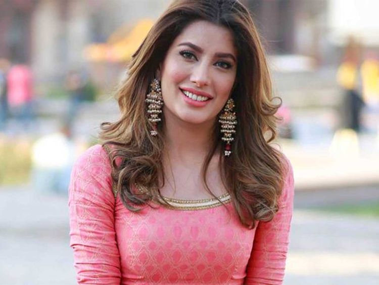 190814-mehwish-hayat_16c8e750afc_large.jpg