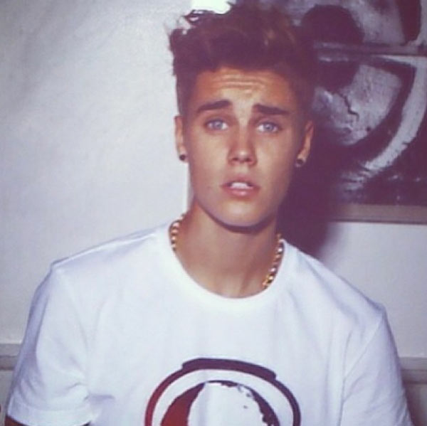 justin-bieber-blue-eyes-ig-ftr.jpg