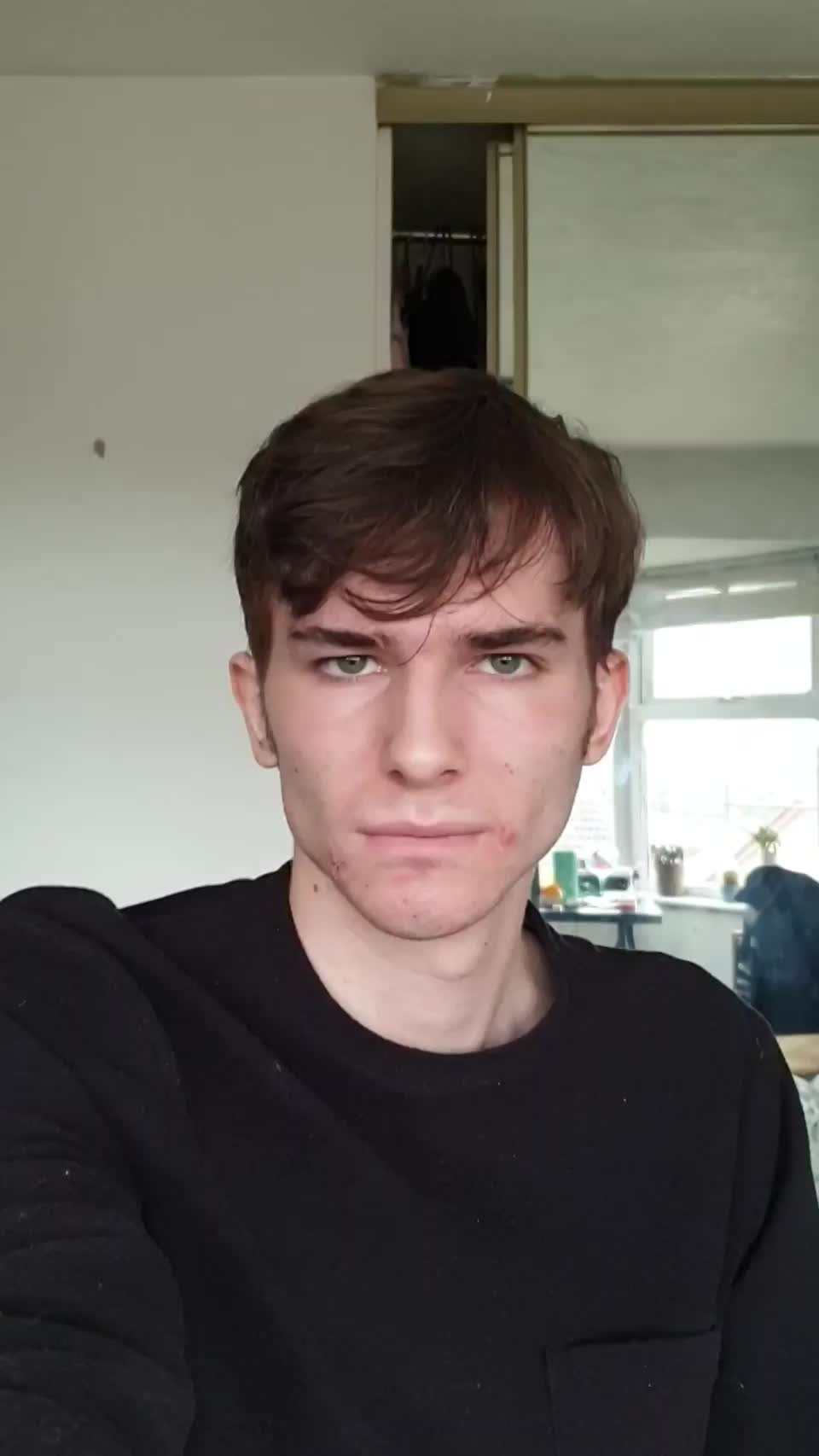 z7zXBj2.gif