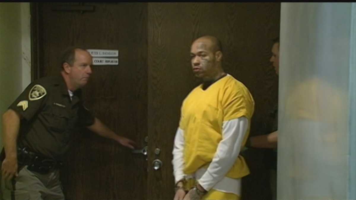 Nikko Jenkins cuts face, lips with razor while in prison cell