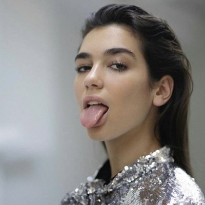 Dua Lipa Hot News Twitterissä: DUA being interviewed after Soundcheck for  @CapitalOfficial #STB… 