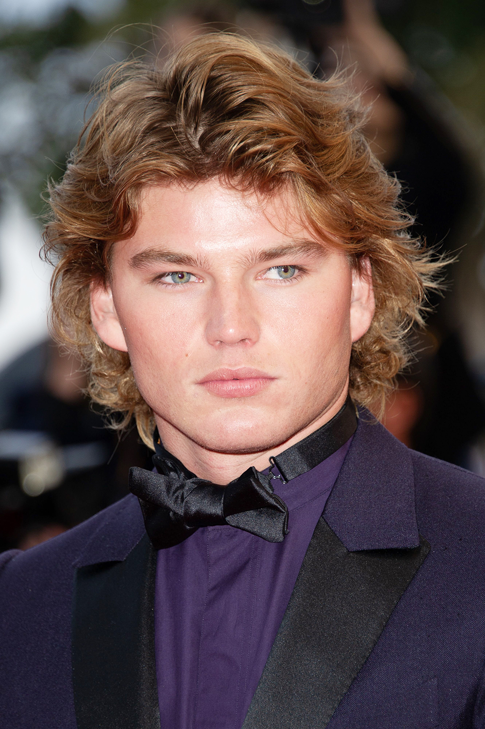 Jordan Barrett: Pics Of The Model – Hollywood Life