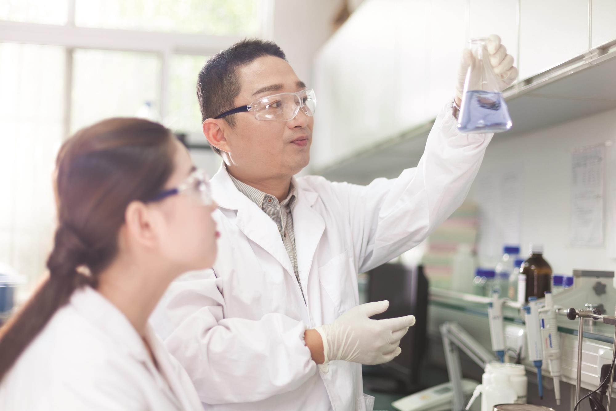 108118_chinese-research-laboratory_istock_24952383_large.jpg