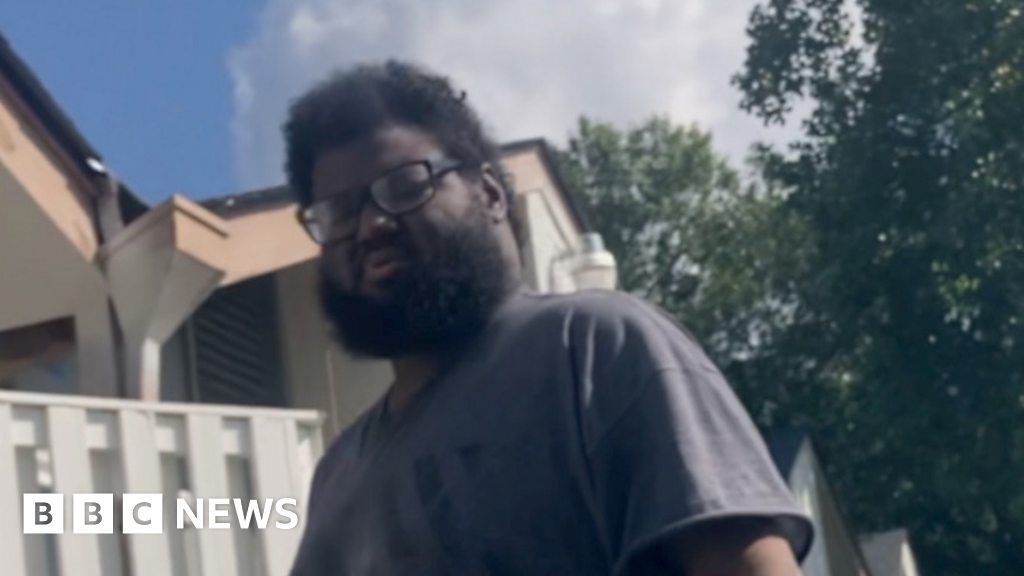 Suicide site founder Lamarcus Small cowers in car in Alabama when ...