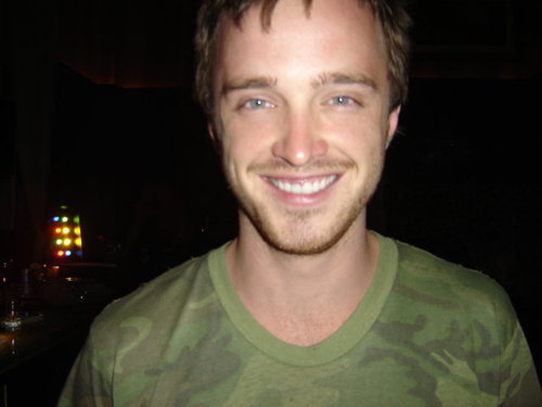 Aaron-3-aaron-paul-22793662-500-375.jpg