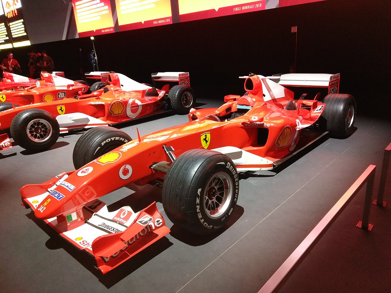 1280px-Scuderia_Ferrari_F2004.jpg