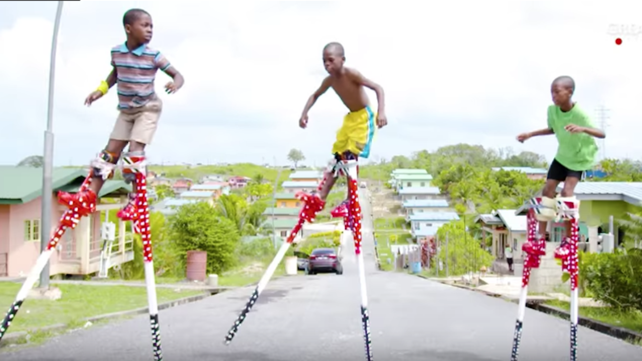Dancing With 10-Foot Stilts - CircusTalk