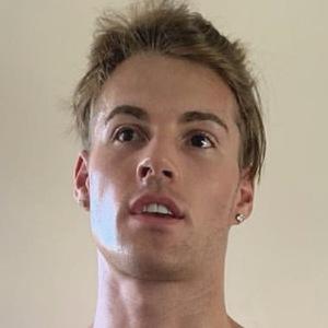 Carlton Loth - Age, Family, Bio | Famous Birthdays