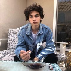 17 I want to look like a pretty boy ideas | pretty boys, cute boys,  aesthetic boy