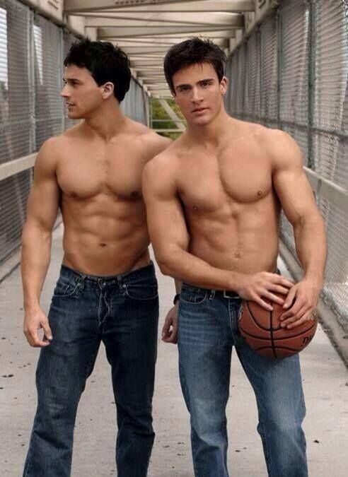 5abe7143d4336a66a8c774bfc9853d8b--twin-guys-cute-guys.jpg