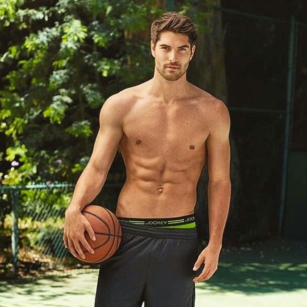 Ripped basketball | Male basketball players, Tall athletic guys, Nick  bateman