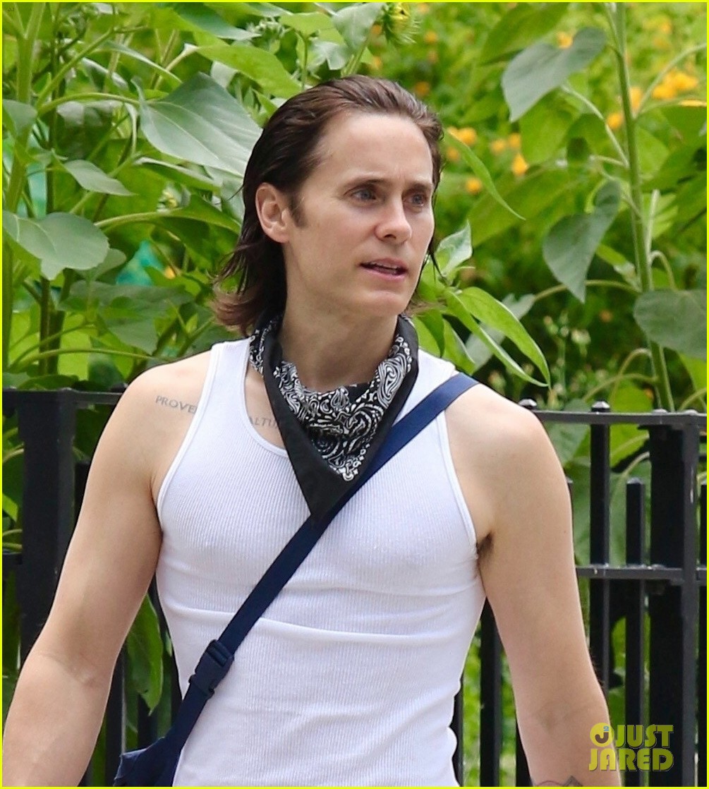 jared-leto-july-2021-01.jpg