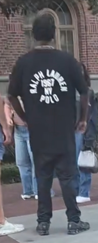 6827738_43621.jpg