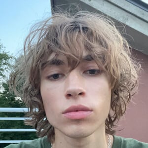 Henry Kava - Age, Family, Bio | Famous Birthdays