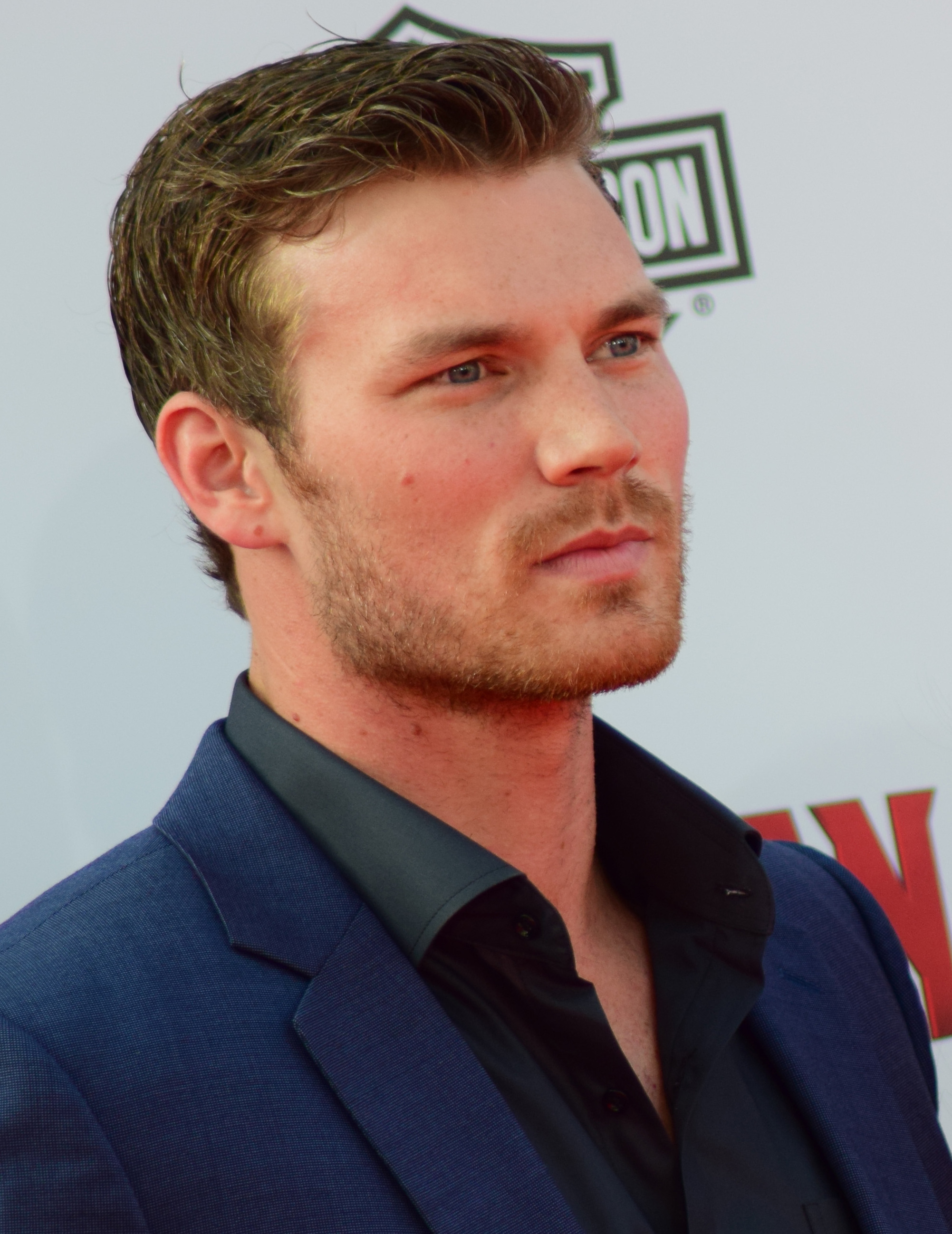 Derek_Theler_%28cropped%29.jpg