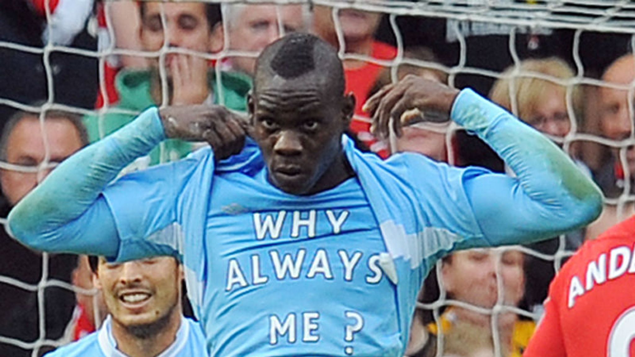 Mario-Balotelli-Manchester-United-vs-Manchest_2669693.jpg