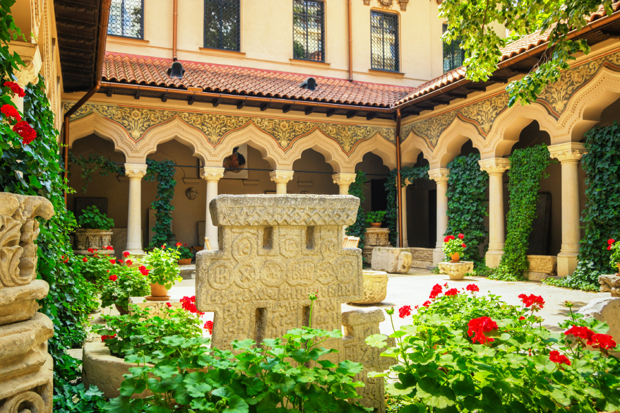 stavropoleos-monastery-from-romania-country.jpg