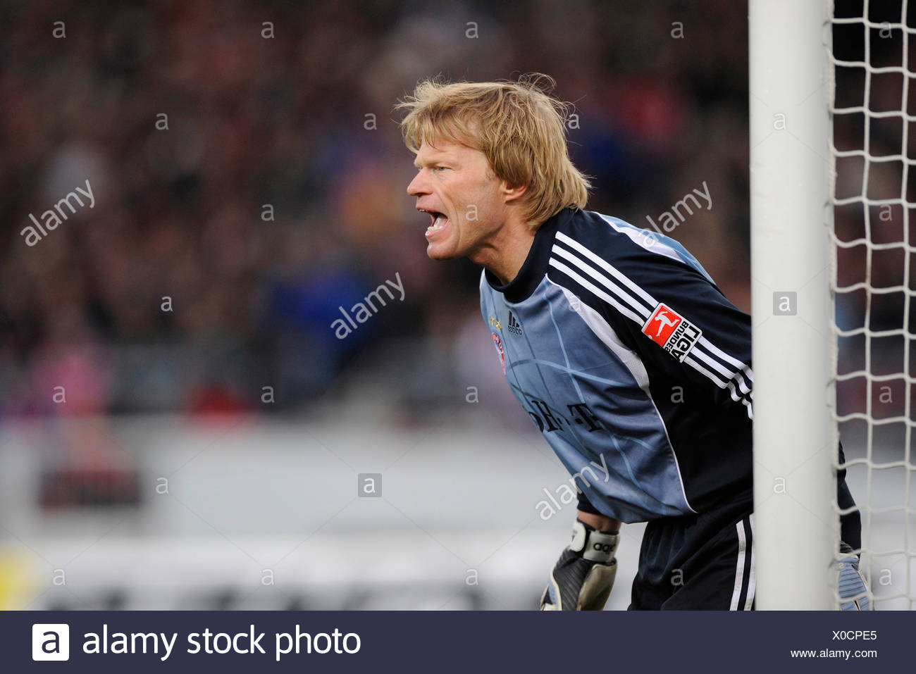 oliver-kahn-goalkeeper-fc-bayern-muenchen-X0CPE5.jpg