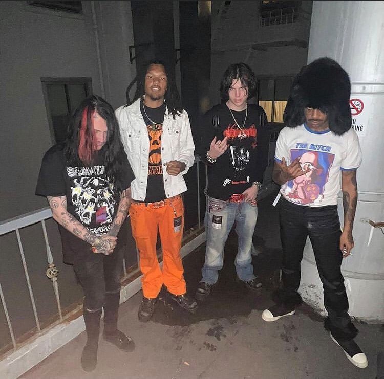 FUrsslNWAAE6s1o.jpg