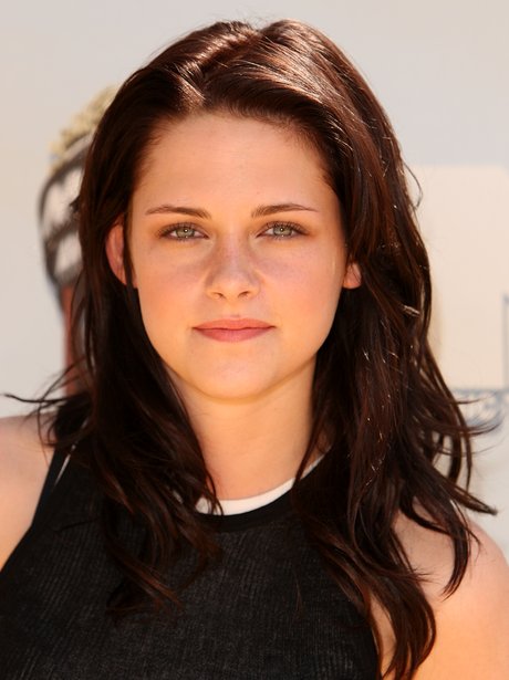 changing-styles-kristen-stewart14-1320843619-view-1.jpg