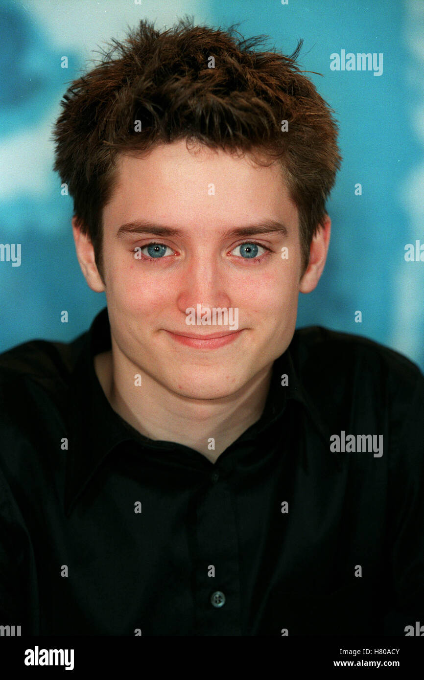 elijah-wood-berlin-germany-23-february-1999-H80ACY.jpg