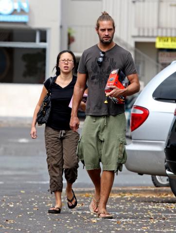 yessica-kumala-josh-holloway.jpg