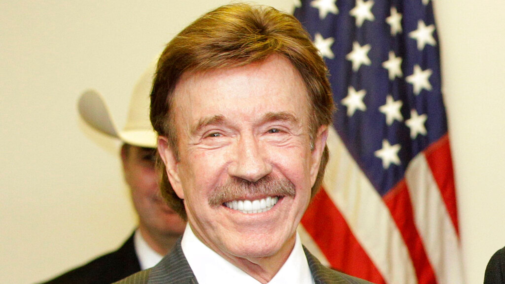 skynews-chuck-norris-capitol_5235783.jpg
